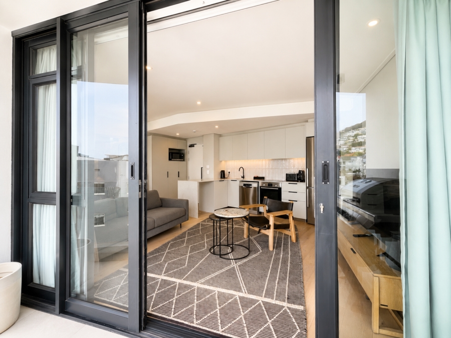 1 Bedroom Property for Sale in Sea Point Western Cape